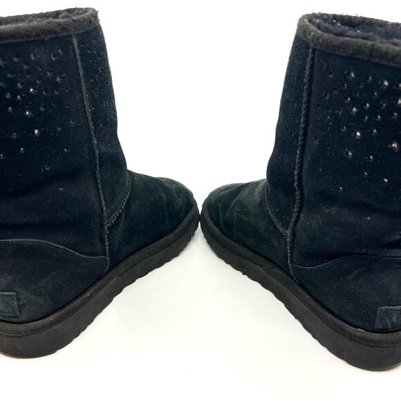 UGG Classic Short Stargirl Black Boots Women's 8 US - Picture 6 of 8